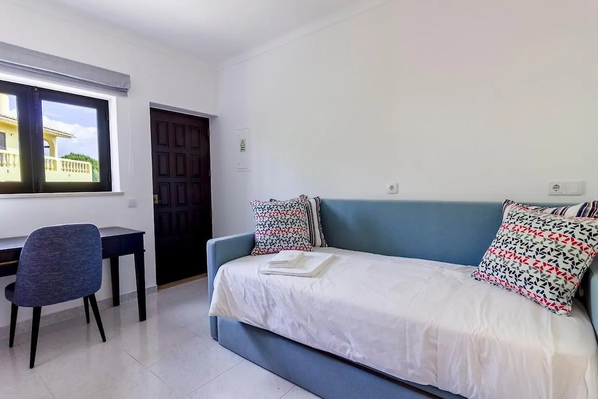 Spacious Villa With Sea View And Heated Pool - Luz - Casa Amizade