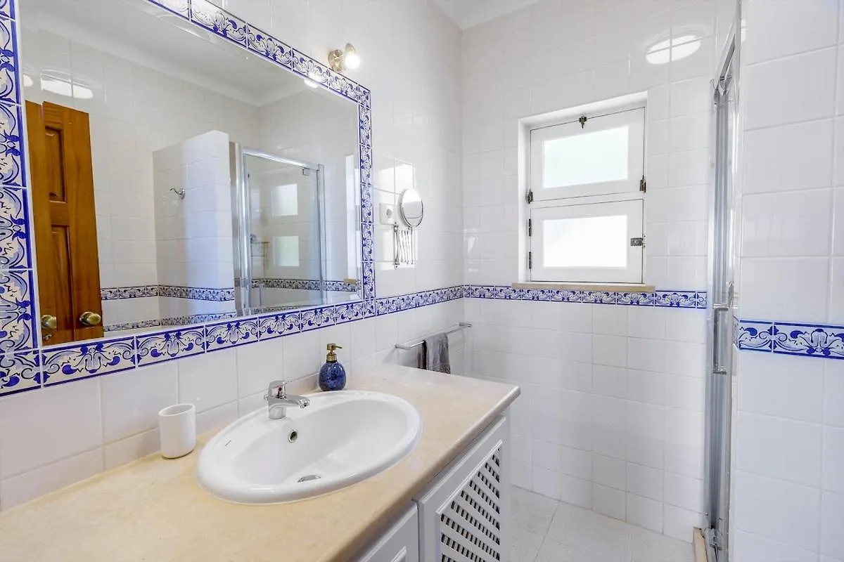 Spacious Villa With Sea View And Heated Pool - Luz - Casa Amizade