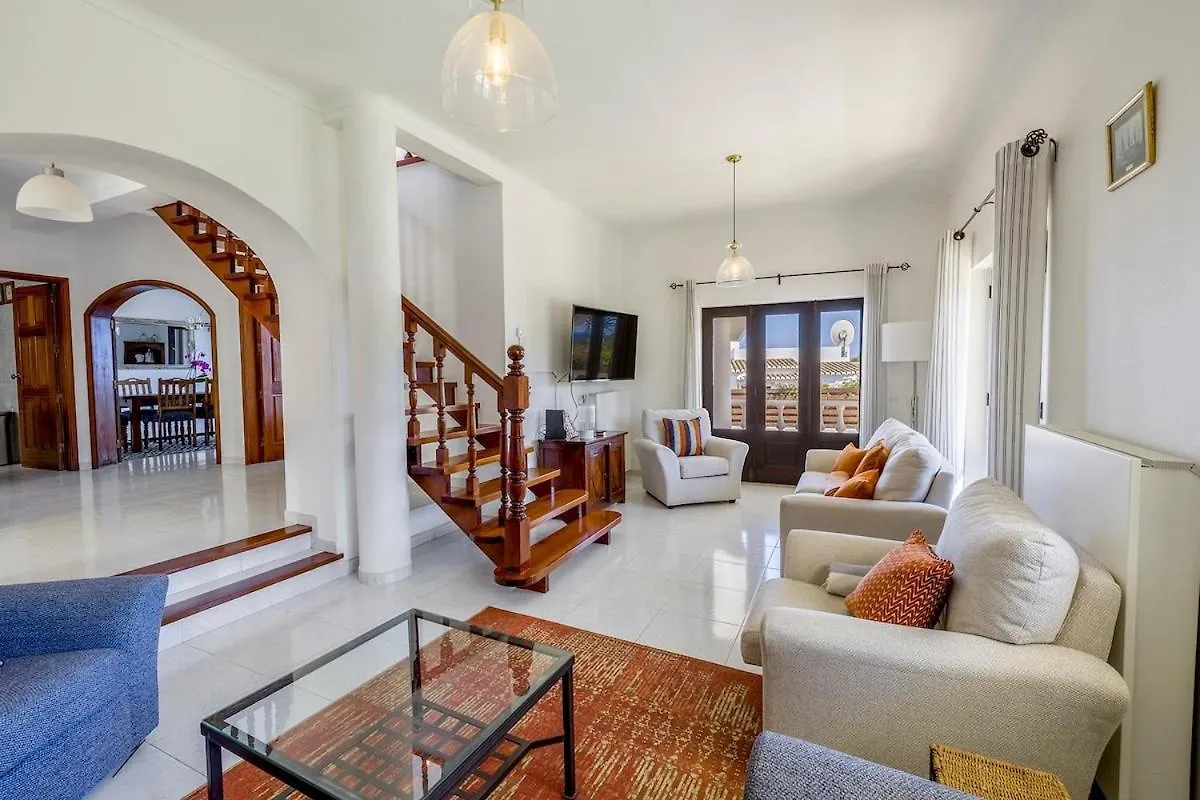 Spacious Villa With Sea View And Heated Pool - Luz - Casa Amizade